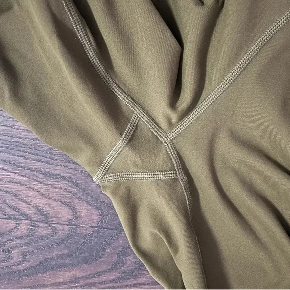 ZYIA Active Olive Green Speckled Stripe 7/8 Leggings Size 8-10 - Picture 8 of 10